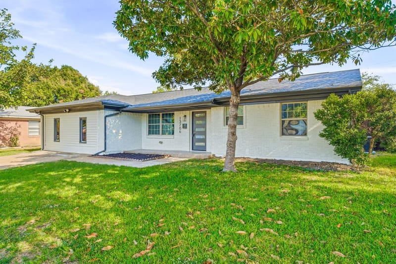 13706 Janwood Lane, Farmers Branch TX 75234 - Photo 2