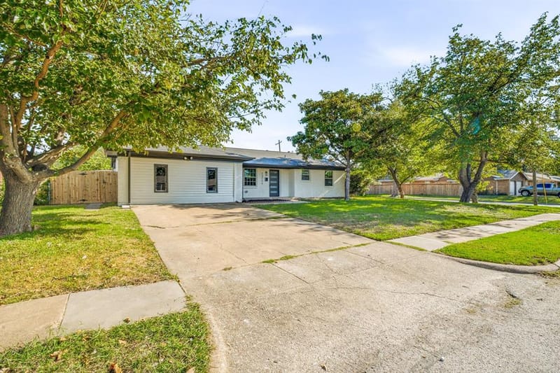 13706 Janwood Lane, Farmers Branch TX 75234 - Photo 5