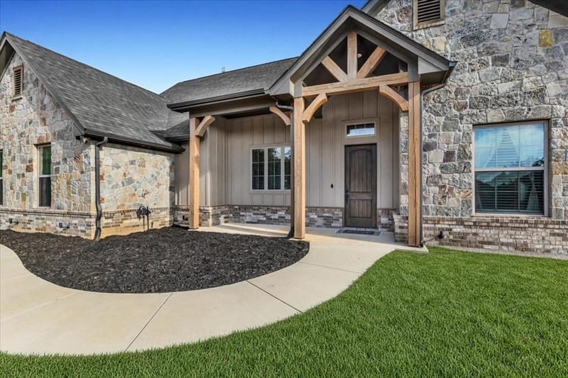 127 Paradise Oaks Court, Paradise TX 76073
