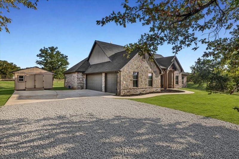 127 Paradise Oaks Court, Paradise TX 76073 - Photo 5