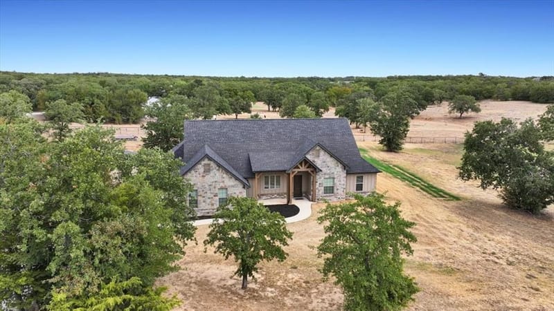 127 Paradise Oaks Court, Paradise TX 76073 - Photo 4