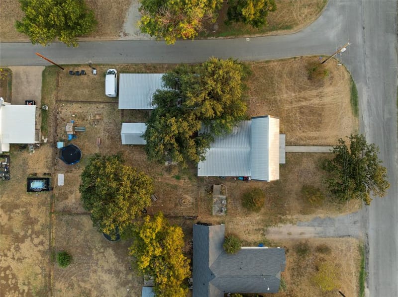 202 N Kickapoo Street, Lipan TX 76462 - Photo 32