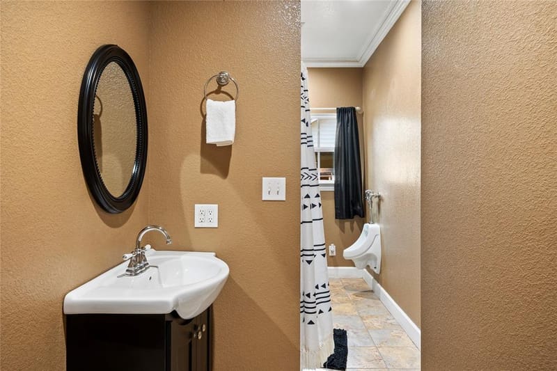 202 N Kickapoo Street, Lipan TX 76462 - Photo 9