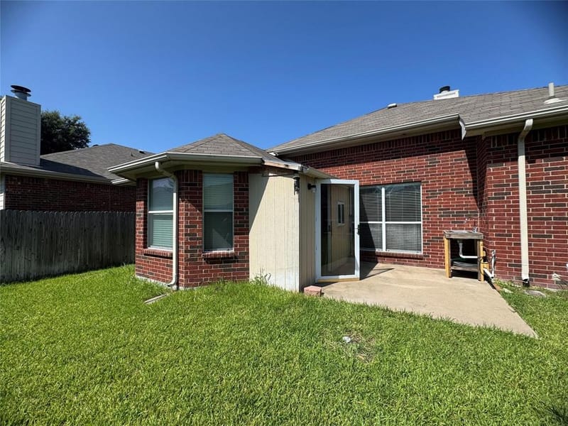6711 Kinross Drive, Arlington TX 76002 - Photo 15