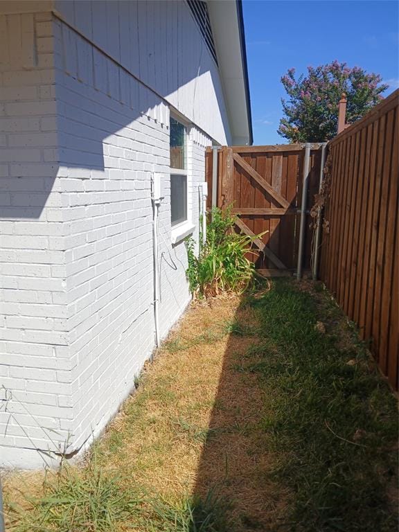 719 Kelso Drive, Dallas TX 75211 - Photo 18