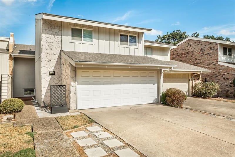 2925 Country Place Circle, Carrollton TX 75006 - Photo 3
