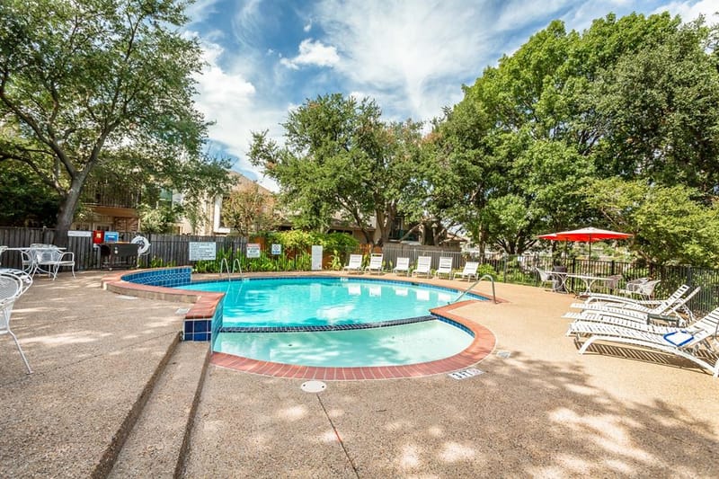 2925 Country Place Circle, Carrollton TX 75006 - Photo 37