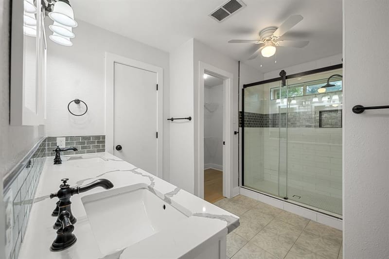 4541 Hartford Drive, Plano TX 75093 - Photo 16