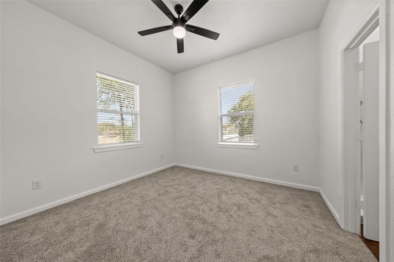 2415 S 9th Street, Waco TX 76706 - Photo 11