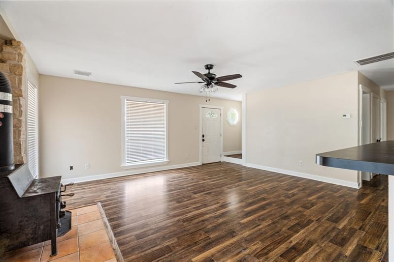 4600 Hunters Glen Court, Granbury TX 76048 - Photo 6