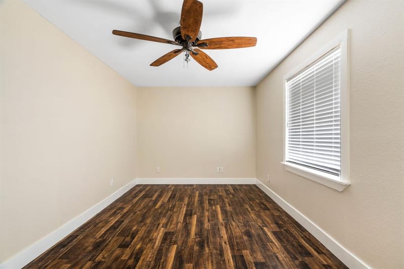 4600 Hunters Glen Court, Granbury TX 76048 - Photo 11