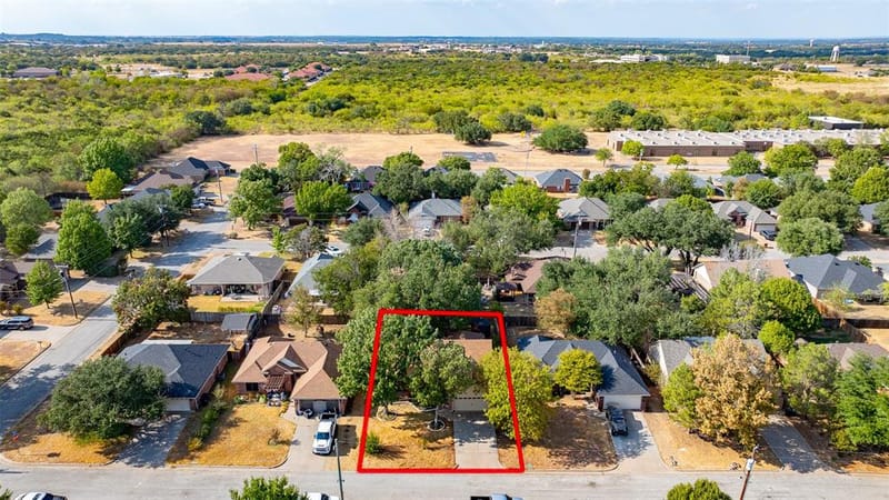 1522 Hayloft Lane, Granbury TX 76048 - Photo 6