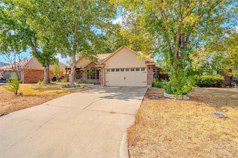 1522 Hayloft Lane, Granbury TX 76048 - Photo 3