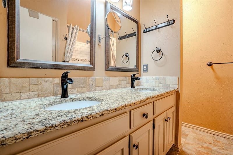 1522 Hayloft Lane, Granbury TX 76048 - Photo 20