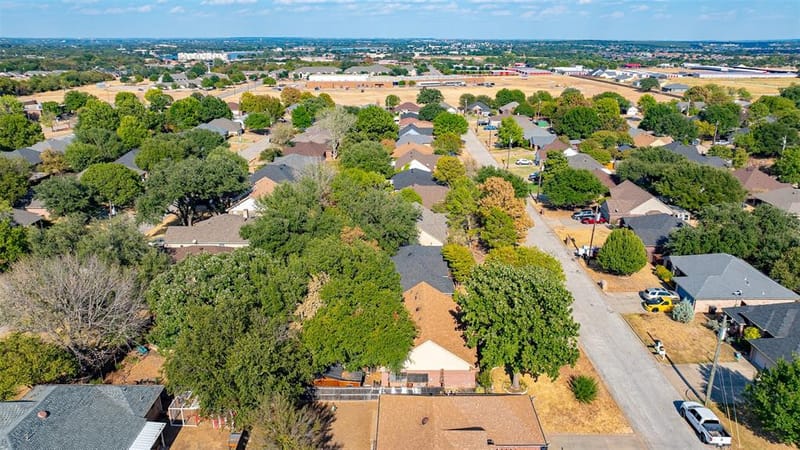1522 Hayloft Lane, Granbury TX 76048 - Photo 37