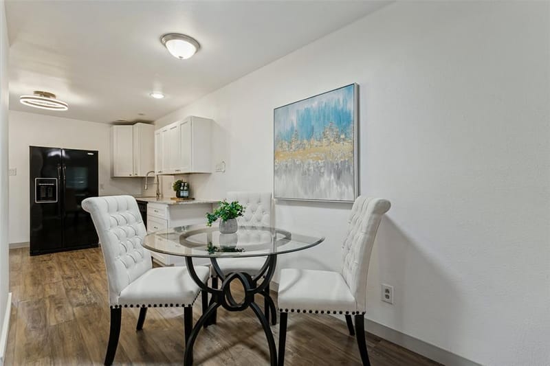 403 E Franklin Street, Grapevine TX 76051 - Photo 5