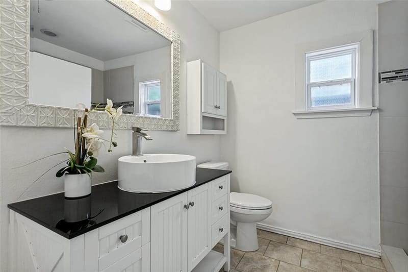403 E Franklin Street, Grapevine TX 76051 - Photo 14