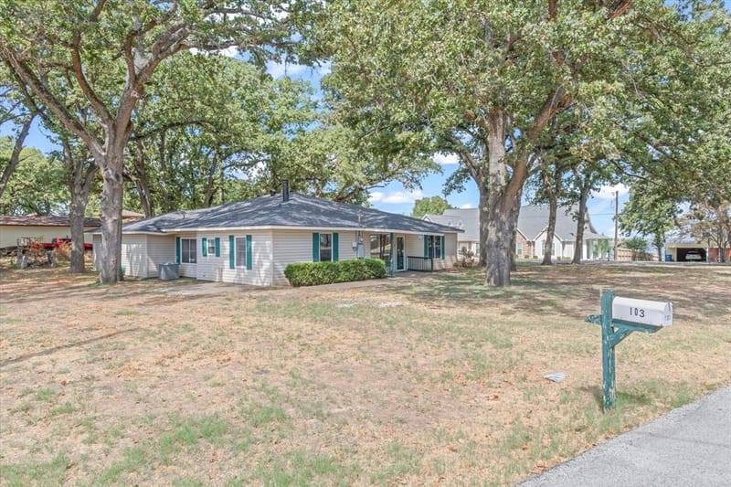 103 Harbor Haven Street, Gun Barrel City TX 75156 - Photo 8