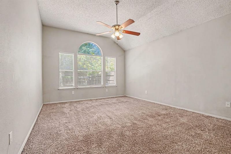 5612 Greenwich Drive, Arlington TX 76018 - Photo 11