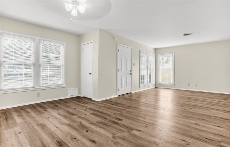 6216 Windermere Place, Fort Worth TX 76112 - Photo 6