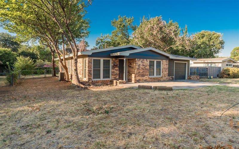 6216 Windermere Place, Fort Worth TX 76112 - Photo 5