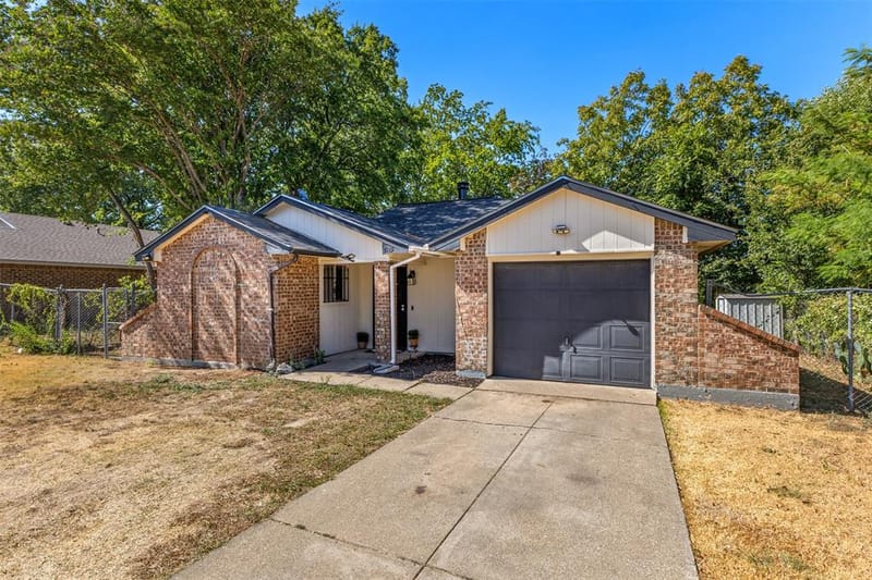1545 Quartet Drive, Dallas TX 75241 - Photo 2