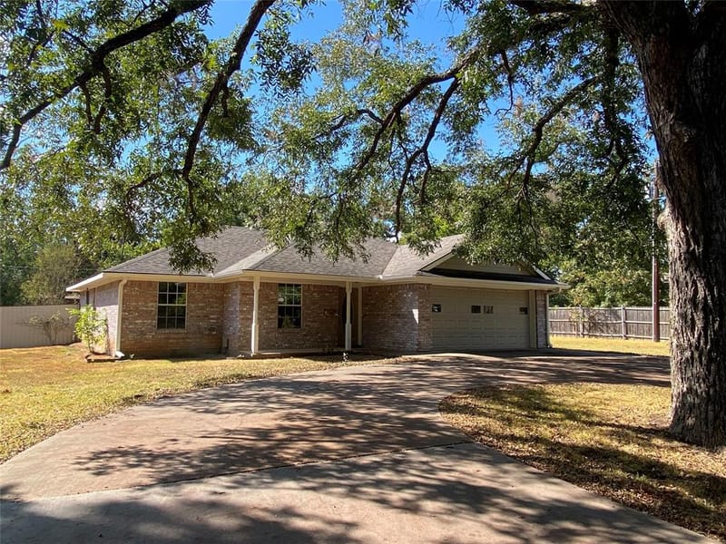 805 Lynn Street, Bonham TX 75418 - Photo 38
