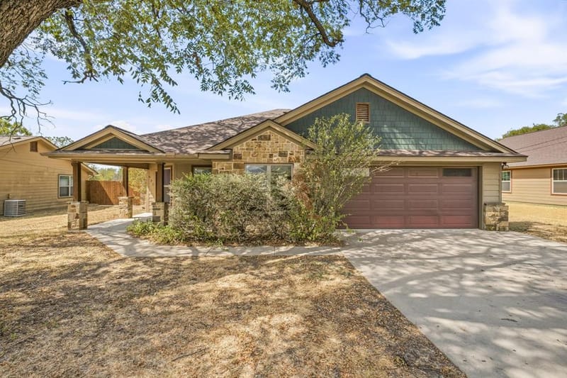 632 N Park Street, Dublin TX 76446