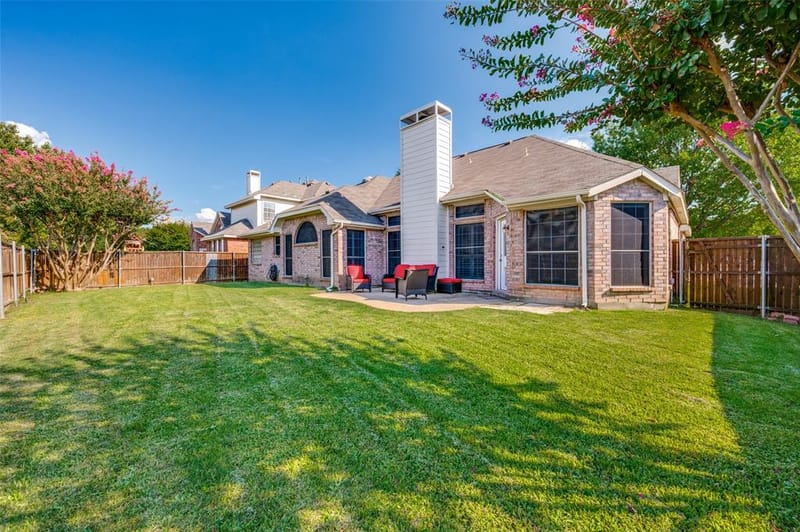 8804 Aviary Drive, McKinney TX 75072 - Photo 2