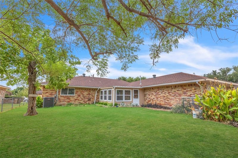 7117 Rolling Fork Drive, Dallas TX 75227 - Photo 34
