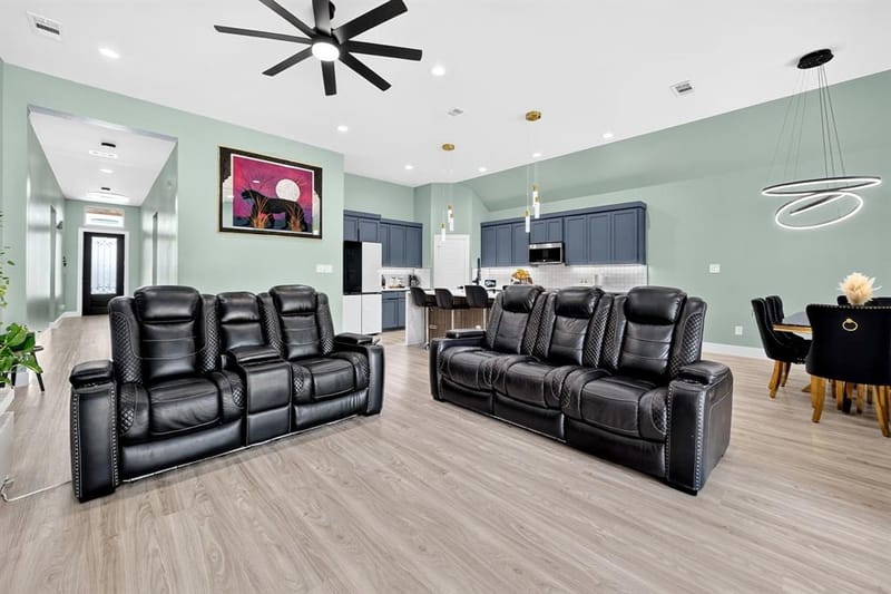 1930 Houston Street, Grand Prairie TX 75050 - Photo 16