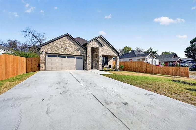 1930 Houston Street, Grand Prairie TX 75050 - Photo 38