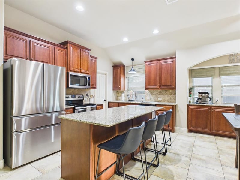 913 Mill Pond Drive, Midlothian TX 76065 - Photo 7