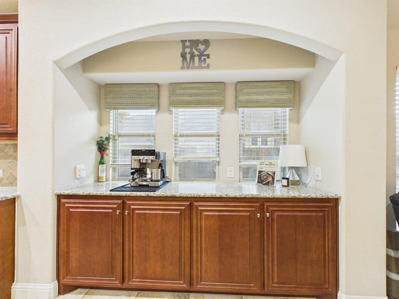 913 Mill Pond Drive, Midlothian TX 76065 - Photo 9