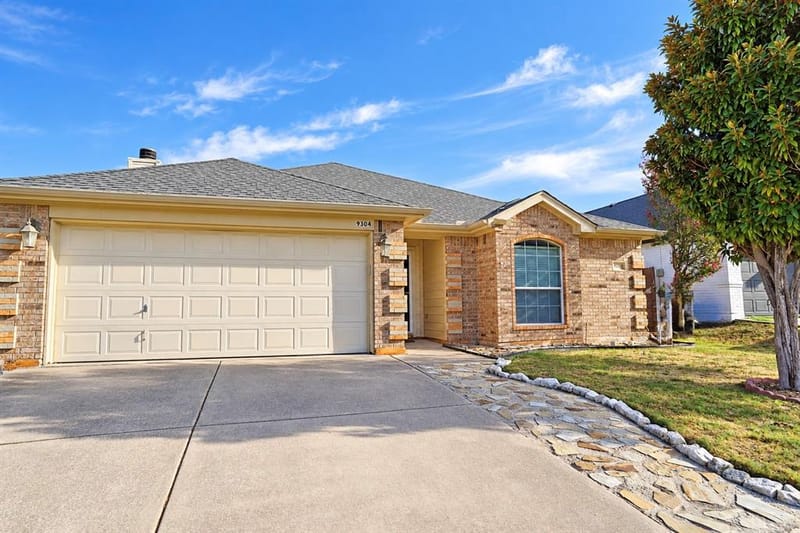 9304 Marilyn Court, White Settlement TX 76108 - Photo 10