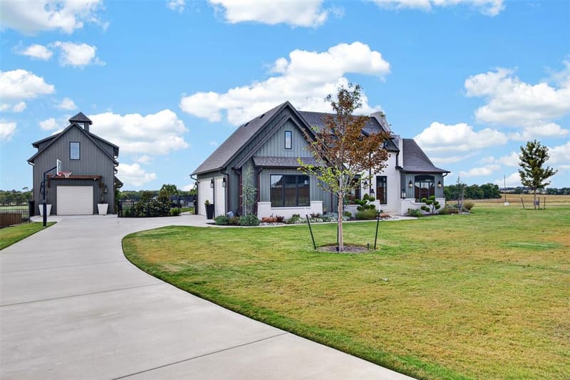 210 Low Bird Lane, Waxahachie TX 75167 - Photo 2