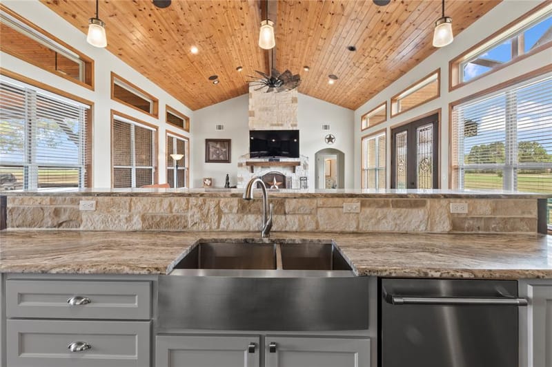 4830 Bridle View Court, Athens TX 75752 - Photo 9