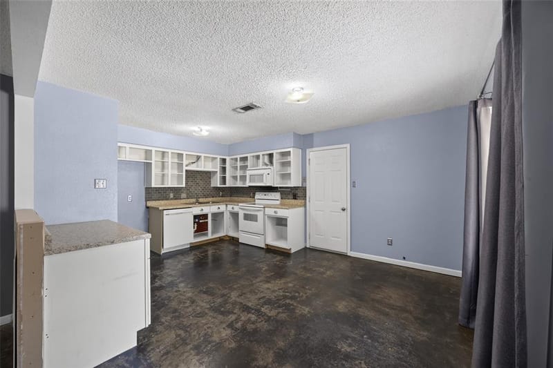 5211 Hideaway Court, Arlington TX 76017 - Photo 7