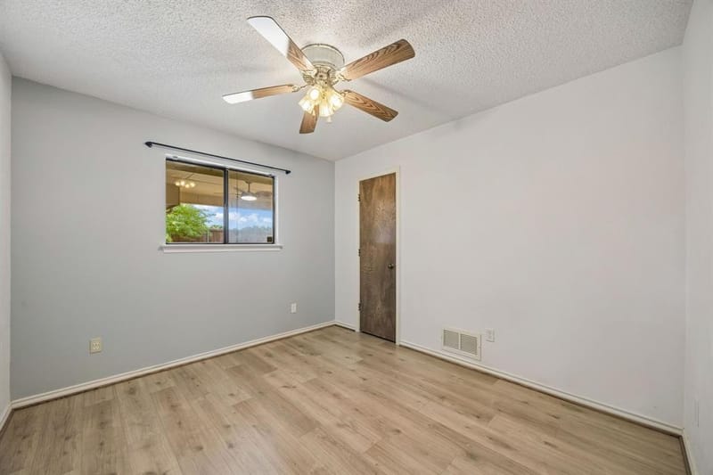 10123 Candlebrook Drive, Dallas TX 75243 - Photo 26