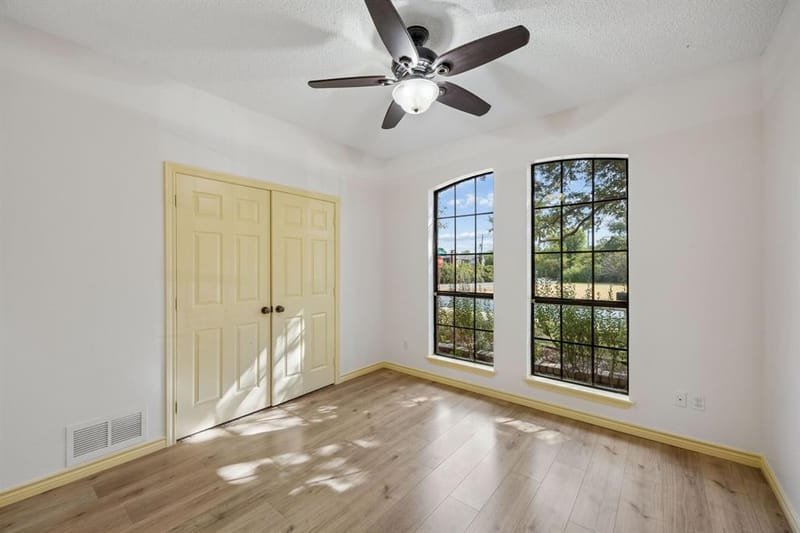 10123 Candlebrook Drive, Dallas TX 75243 - Photo 24