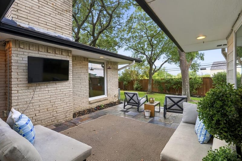 9307 Crestedge Drive, Dallas TX 75238 - Photo 31