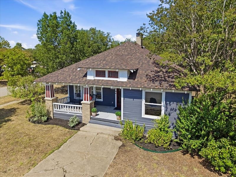 601 Oldham Street, Waxahachie TX 75165 - Photo 2