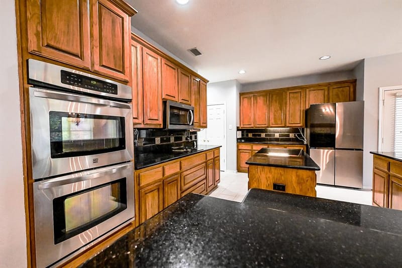 2389 Briarhill Boulevard, Highland Village TX 75077 - Photo 4