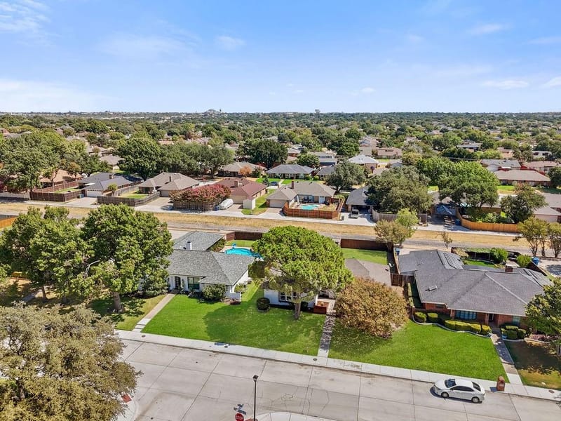 3814 Woodside Road, Carrollton TX 75007 - Photo 3