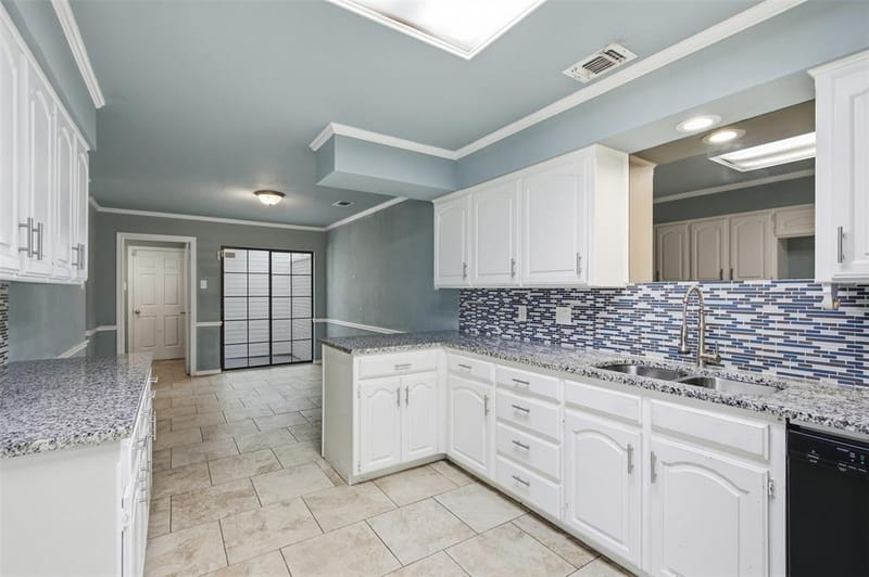 1308 Carver Lane, Irving TX 75061 - Photo 11