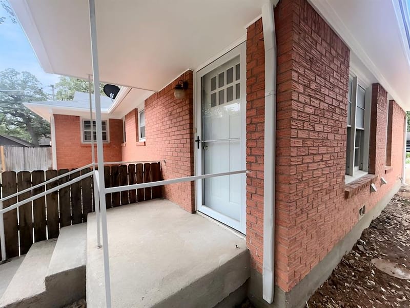 2012 Watauga Court W, Fort Worth TX 76111 - Photo 24