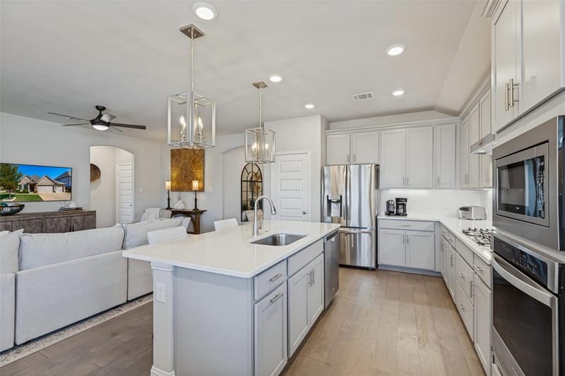 3216 Mountwell Drive, McKinney TX 75071 - Photo 4