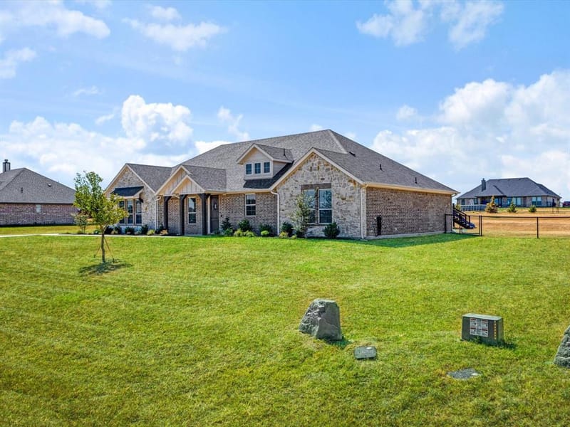 142 Lonicera Lane, Paradise TX 76073 - Photo 4