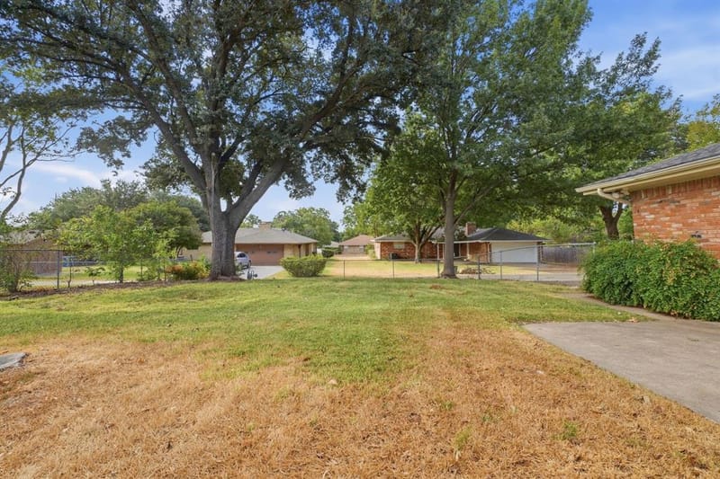 316 Ray Avenue, DeSoto TX 75115 - Photo 38