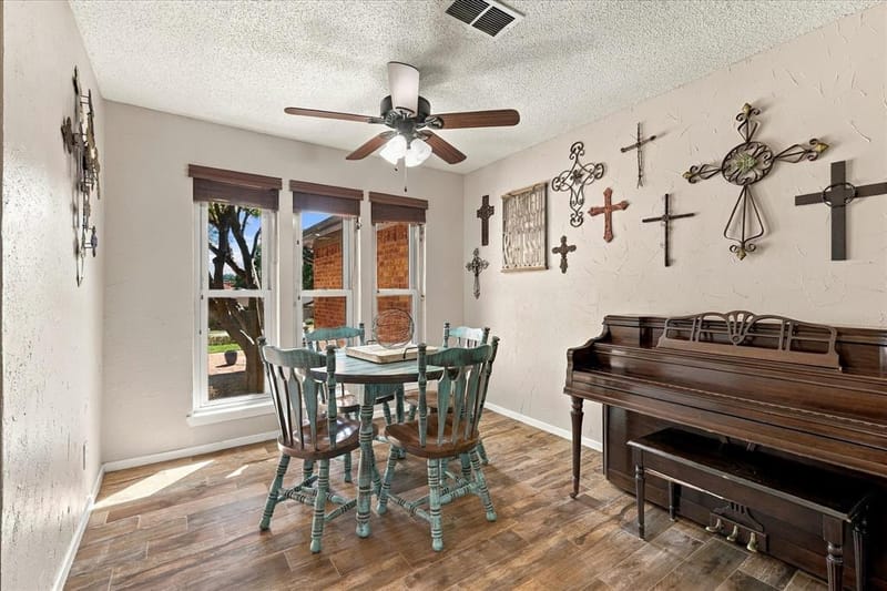 2840 Southridge Drive, Grapevine TX 76051 - Photo 9